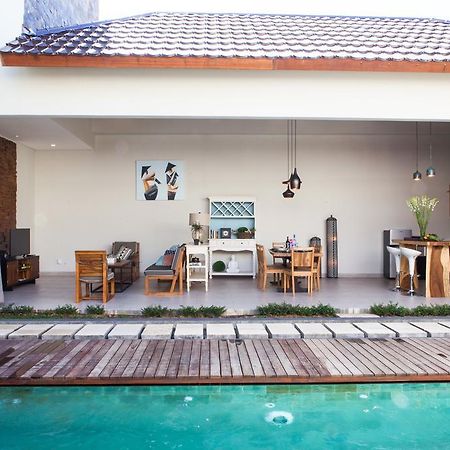 Maxwell Legian Villa Exterior foto